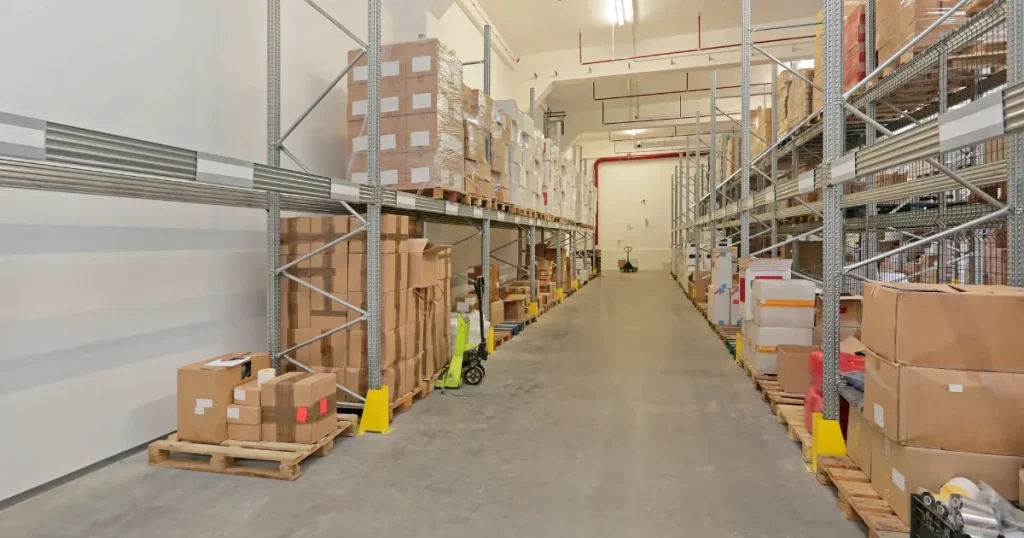 スーパーの倉庫内部｜部門別志望動機例文で現場業務を具体的に解説