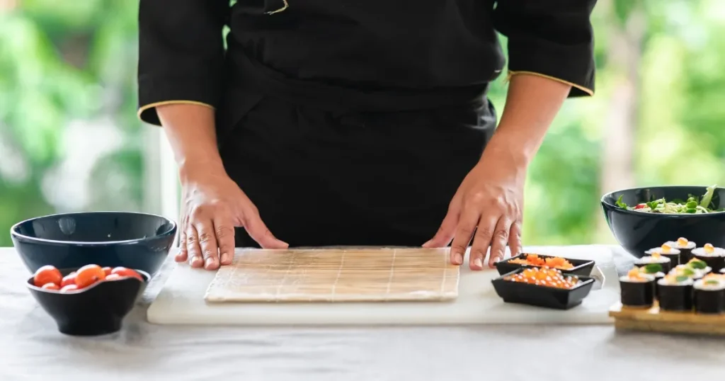 寿司職人の作業スペースの様子。経験者寿司職人の転職に関するQ&Aを解説するセクションに関連するイメージ。